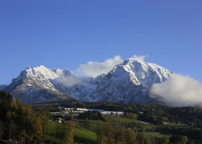 Daire Pyhrgasblick *